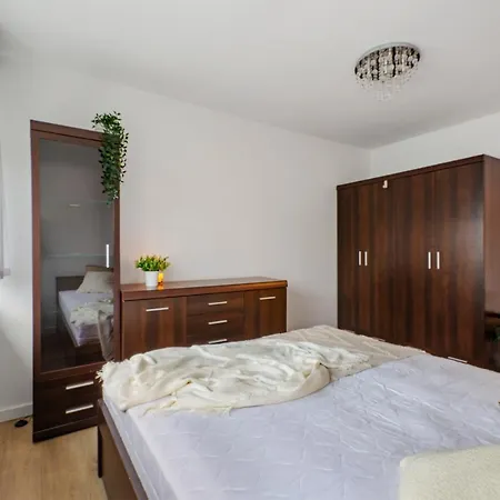 Apartament Teofeellove *